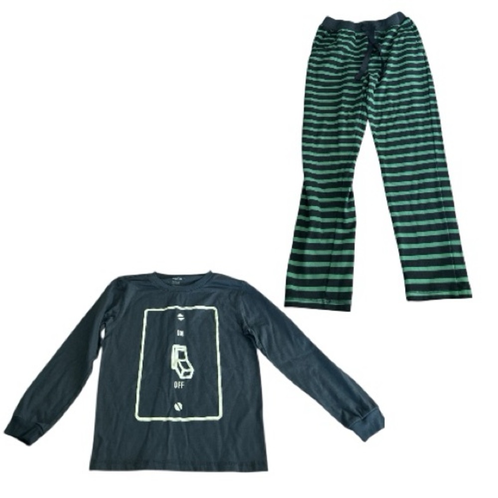 🟢GAP: Boy’s 10, “On/Off” theme PJ top w/matching striped bottoms, preowned🟢